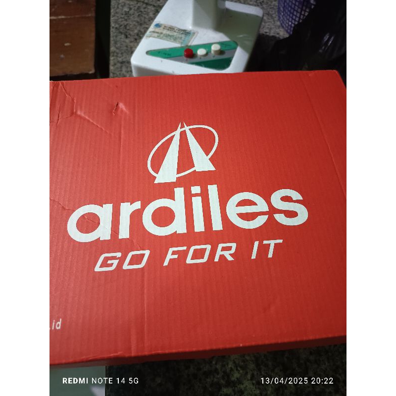 Ardiles sepatu sekolah warna hitam putih