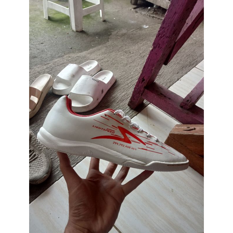 Specs Lightspeed Reborn White Emperror Red IN size 42