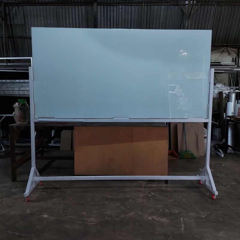 

glassboard standing nonmagnet 100 x 150cm