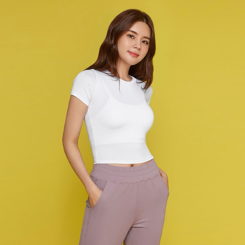 6/006 STL ESSENCE LINE UP CROP