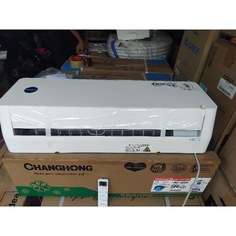 Indoor ac Changhong 1 1/2 pk +remote