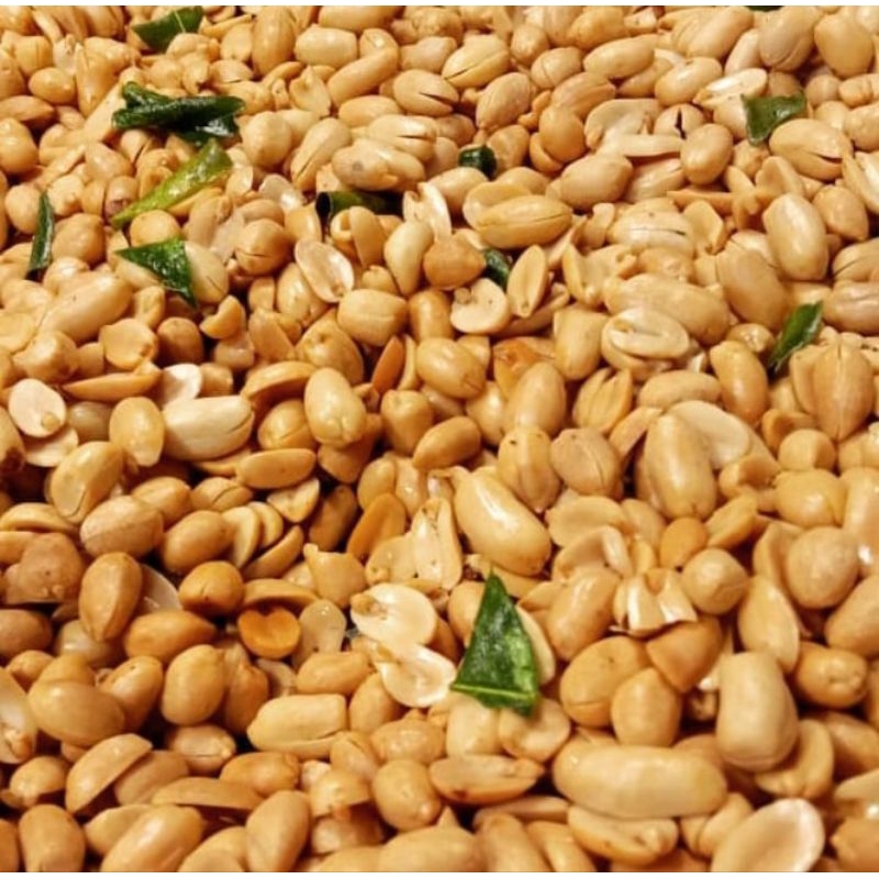 

Kacang Bawang enak, renyah, gurih, tanpa pengawet .. kemasan 1kg..grobogan