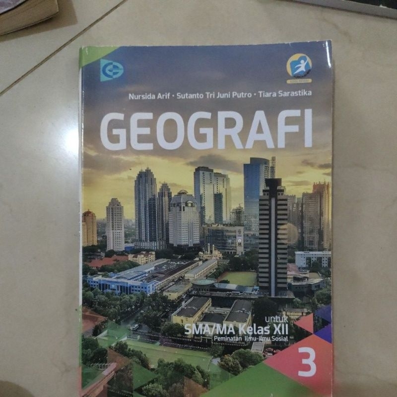 

geografi kelas 12 pengarang Nursida Arif