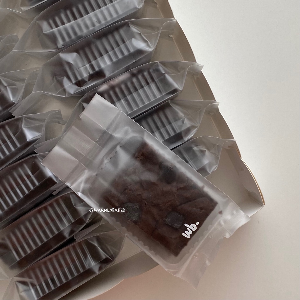 

warmly baked | mini fudgy brownie @15pcs (full butter & premium ingredients)