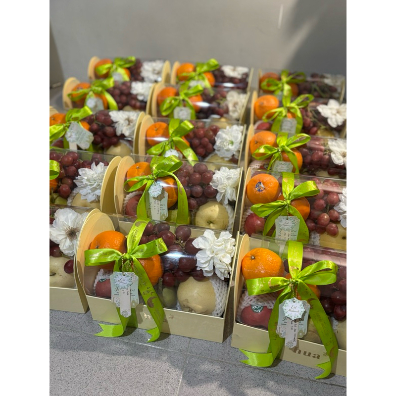 

pyeonji fruit hampers / hampers buah
