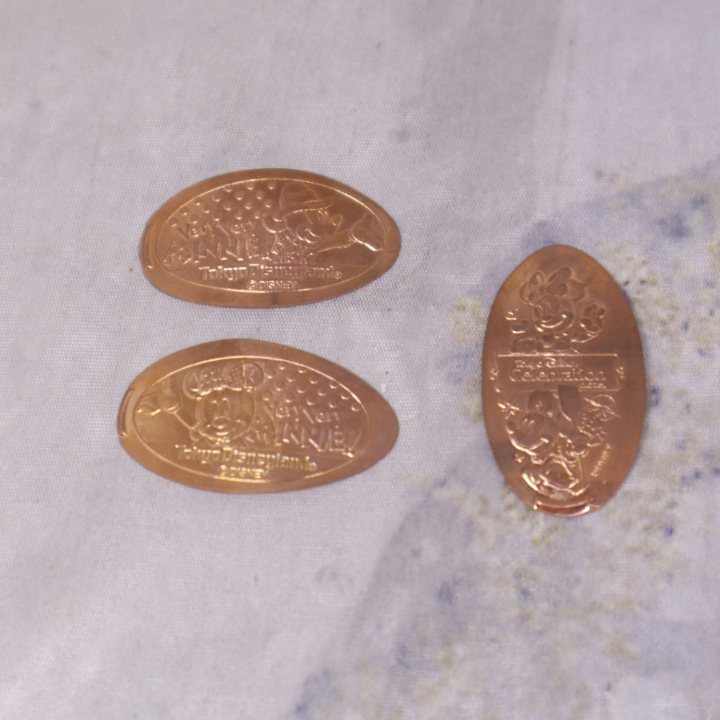 tokyo disneyland medal coin