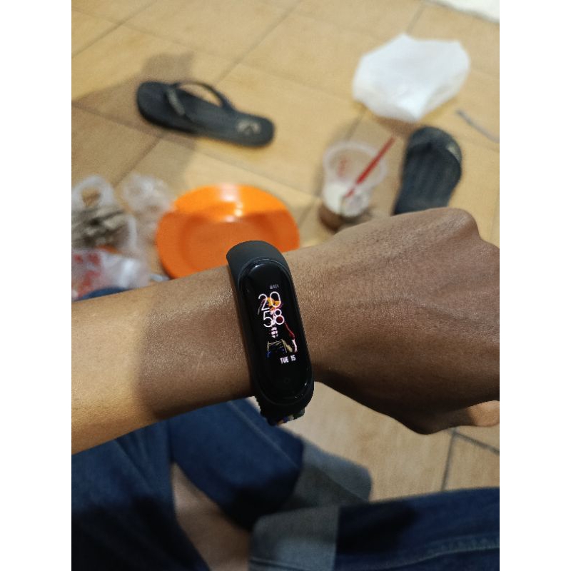 mi band 5 bekas