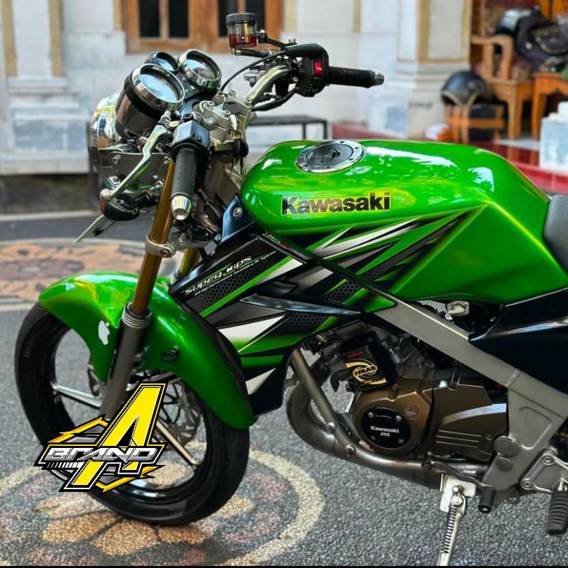 STRIPING ORIGINAL KAWASAKI NINJA SS HIJAU 2013 STIKER NINJA SS HIJAU 2013 COD STIKER STRIPING NINJA 