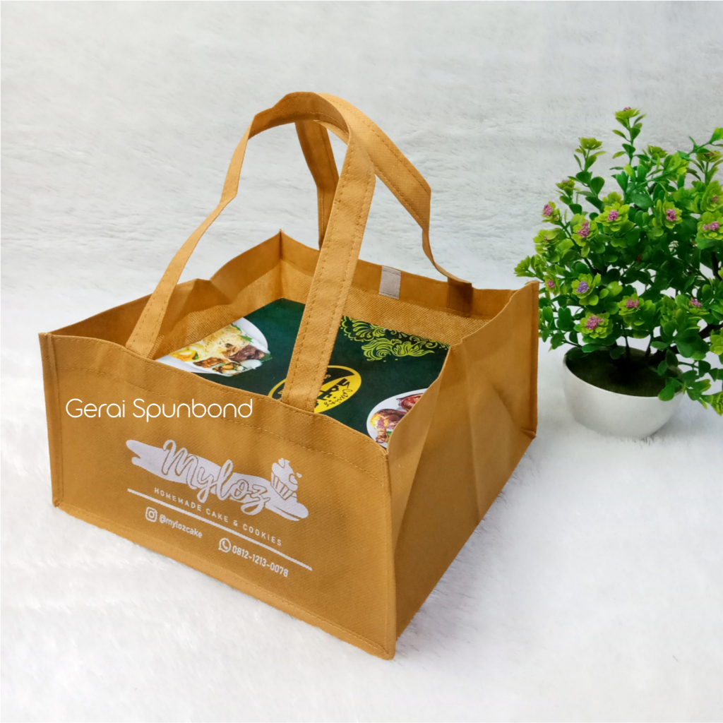 

Spunbond Bag Custom Uk 25cm x 25cm x 15cm Box Kue Custom Sablon 2 Sisi