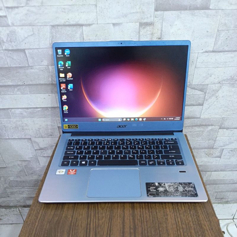 Acer Swift 3 Amd Athlon 300U Ram 4 Gb Ssd 256 Gb second dijual seadanya