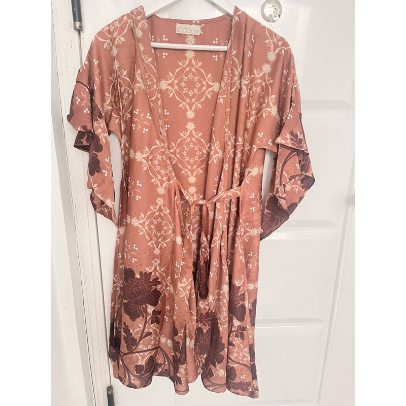 preloved Wearing Klamby outer