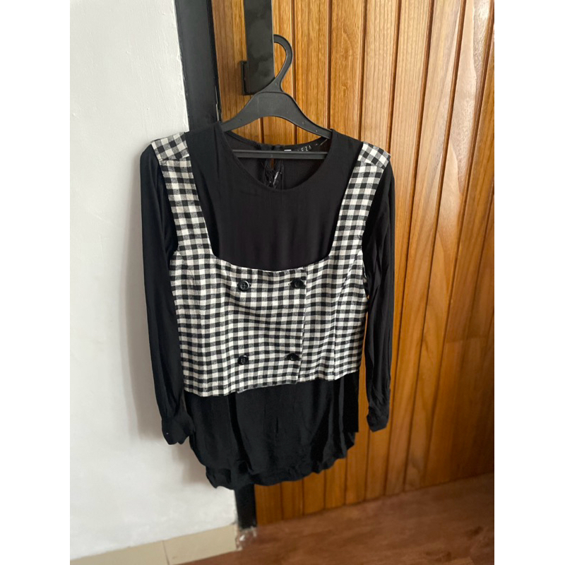 Preloved shirt Aleza Label