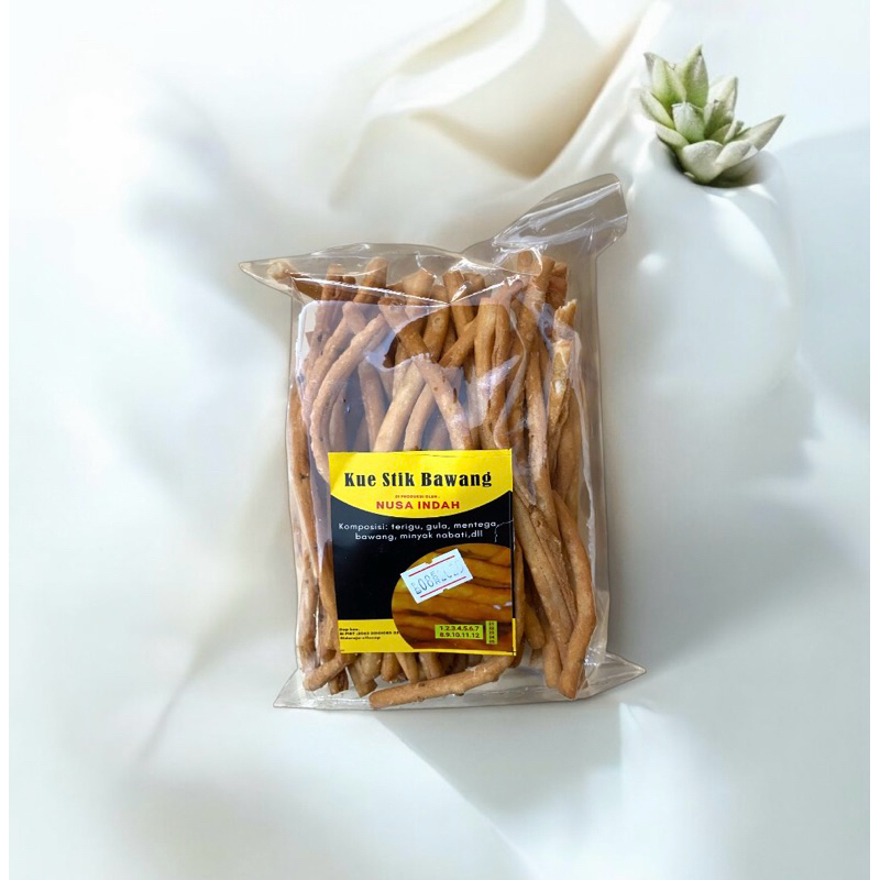 

(Oleholeh.id) Stik bawang makanan oleh oleh cemilan Cilacap