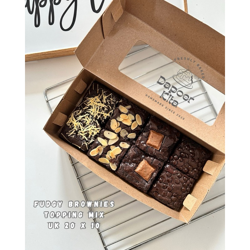 

FUDGY BROWNIES SIZE M (20x10cm)