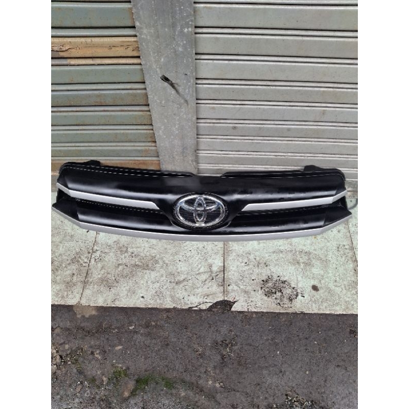 Grill Toyota innova reborn type G cat Body