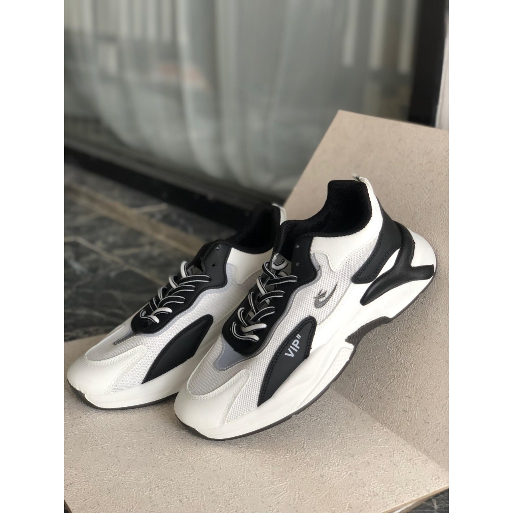 FourStorePantofel Sepatu Sneakers Pria Bertali Anti Slip Trendy warna Hitam dan Putih / Kode 1128