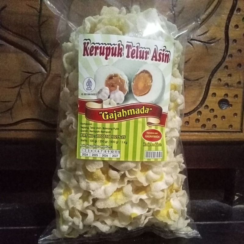 

kerupuk telur asin matang kemasan 250 gr