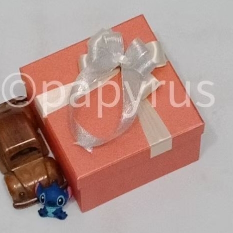 

Papyrus 15x15 Tinggi 10cm Kotak Kado Gift Box V3