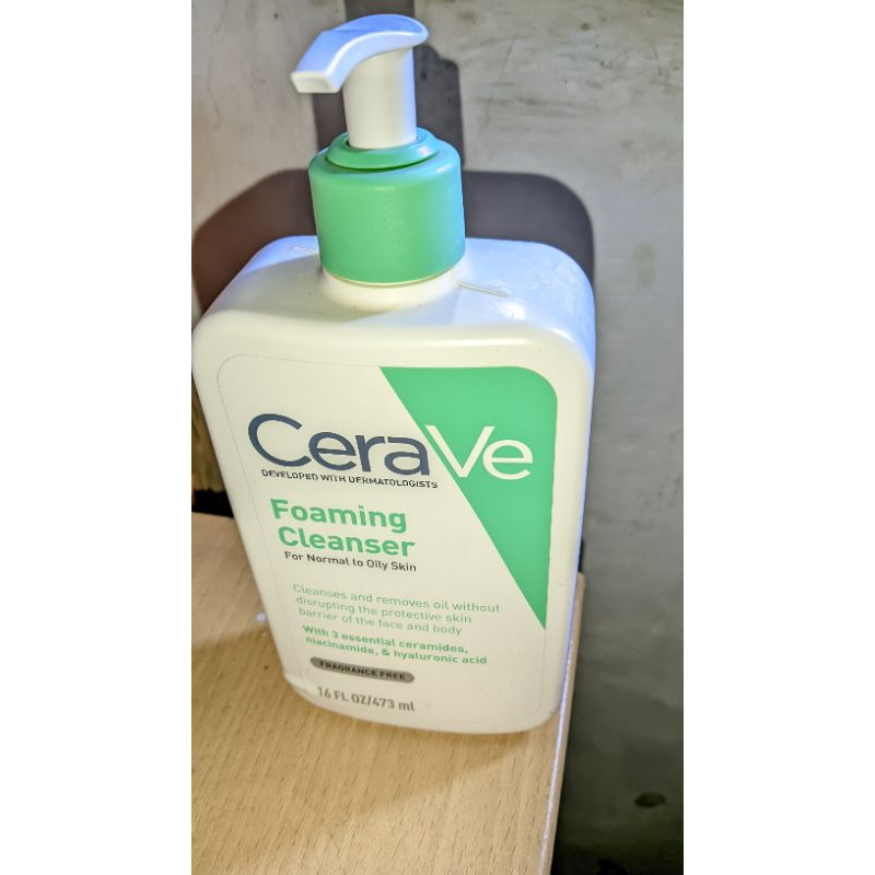 FOAMING CLEANSER CERAVE (preloved)