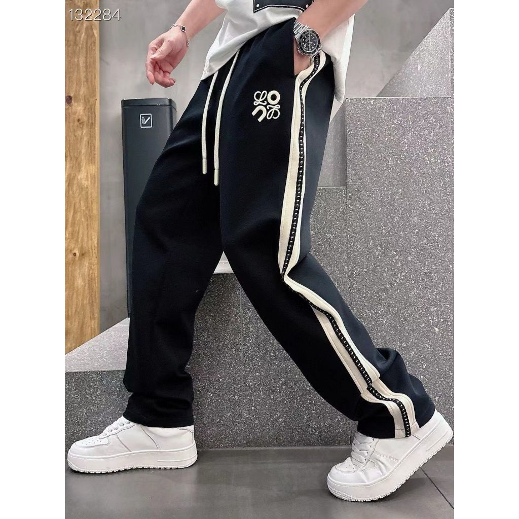 Premiumstore.outfit Celana Jogger Pria Hitam List Putih Logo Bordir – Streetwear Kasual Modern – Uku