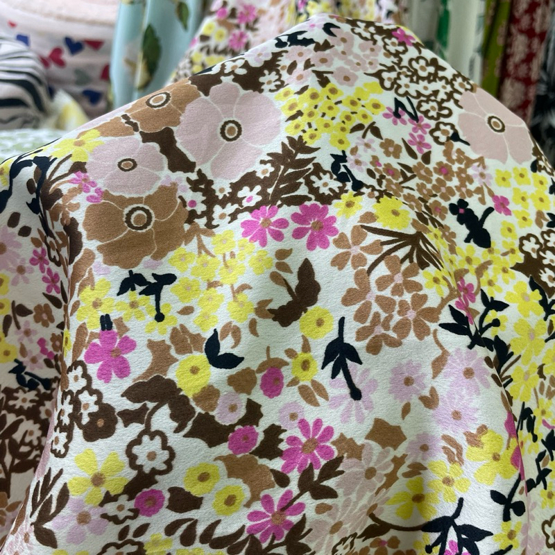 kain satin silk motif bunga premium - kain satin crepe - kain satin silk style branded - kain satin 