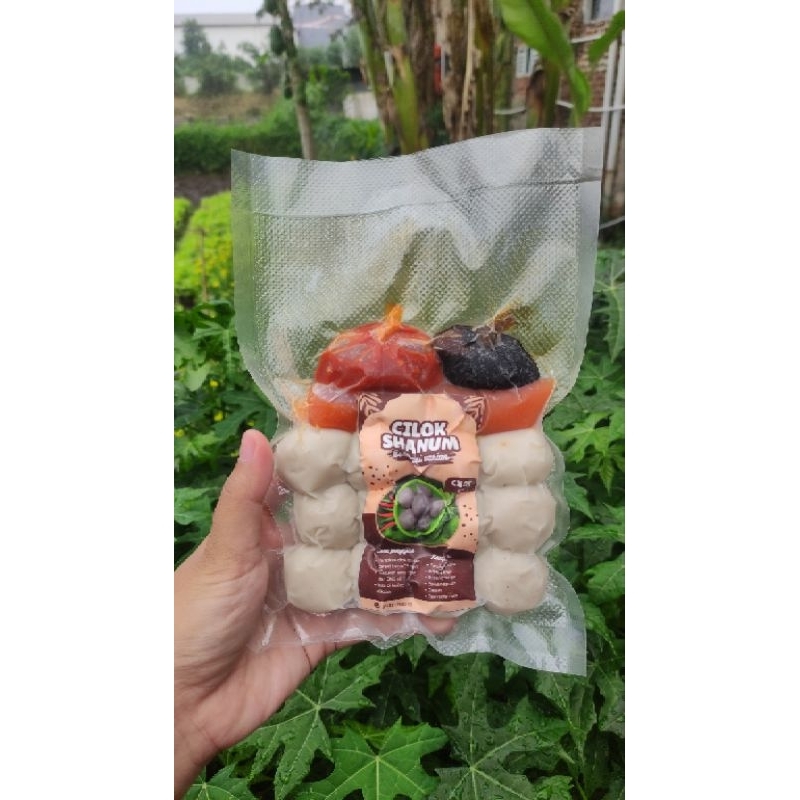 

Cilok Shanum isian jando dan suwir ayam
