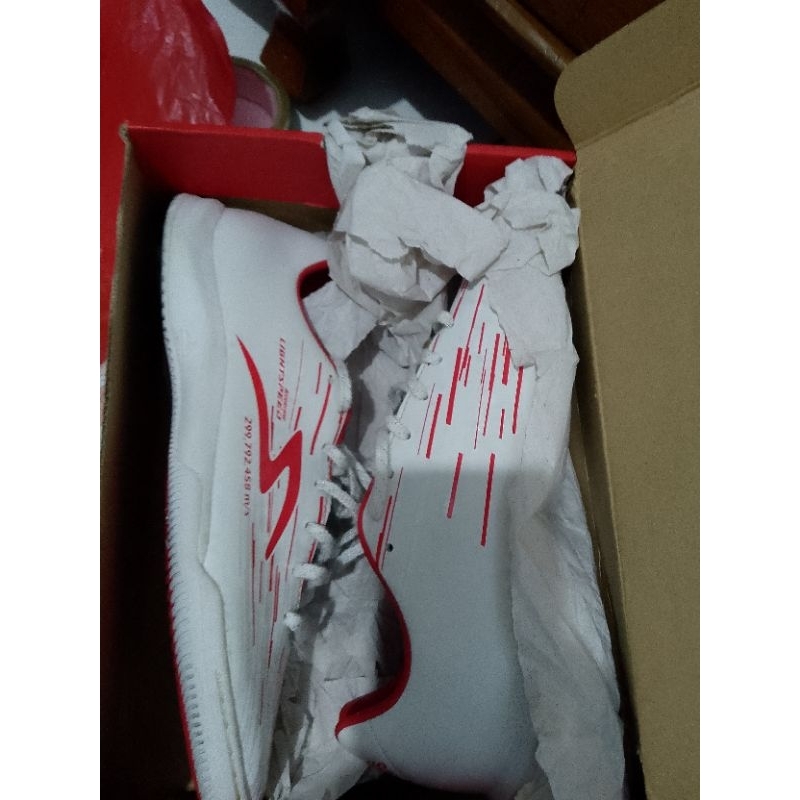sepatu futsal ls reborn