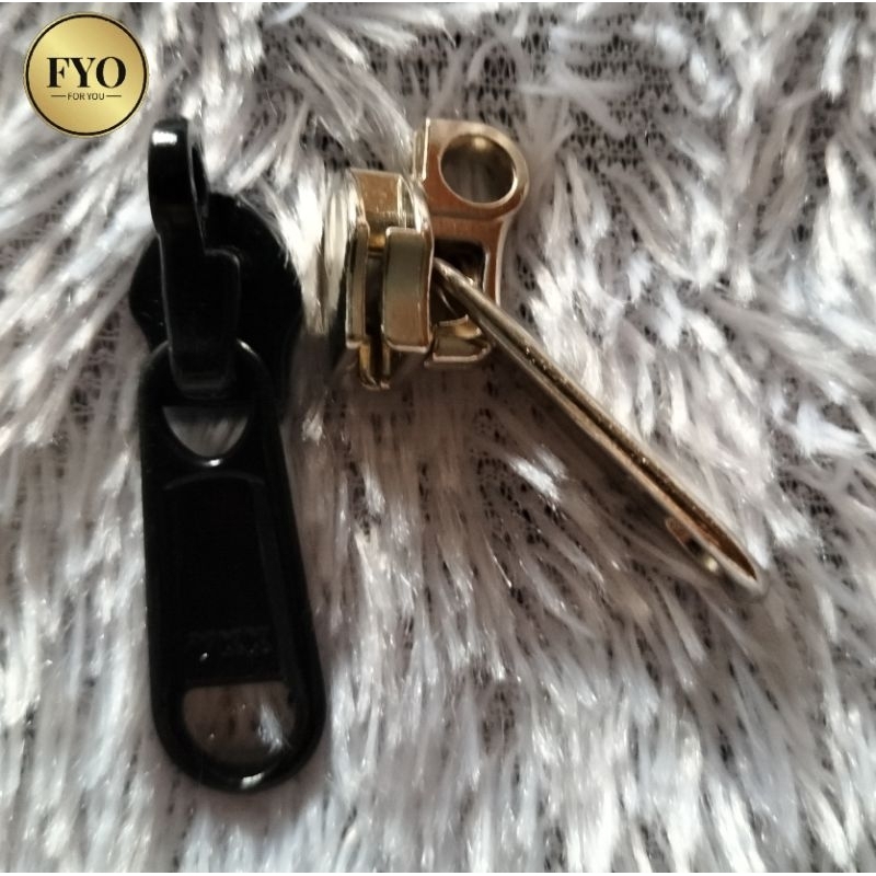 kepala resleting YKK gembok no 8