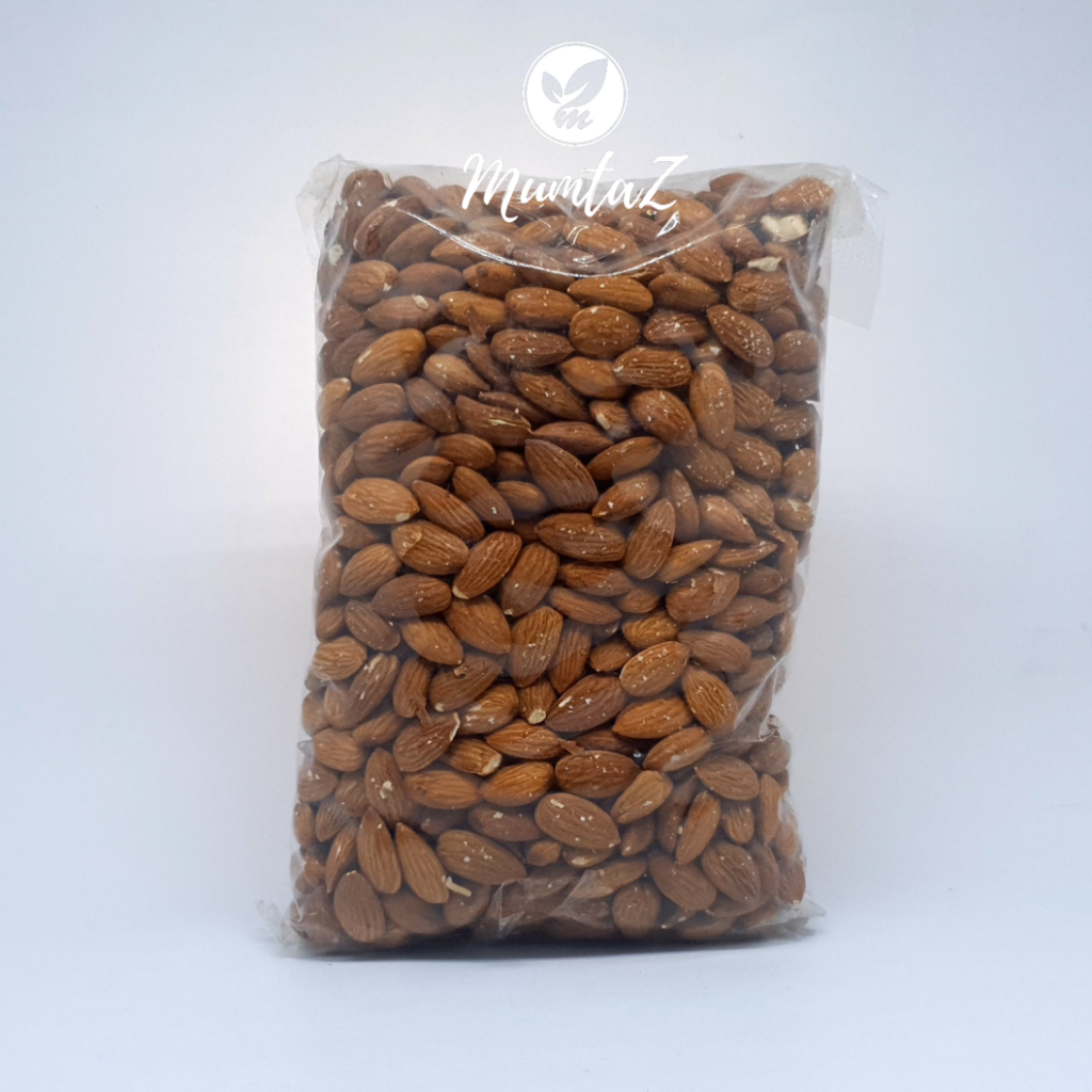

kacang almond kupas 1 kg original semarang