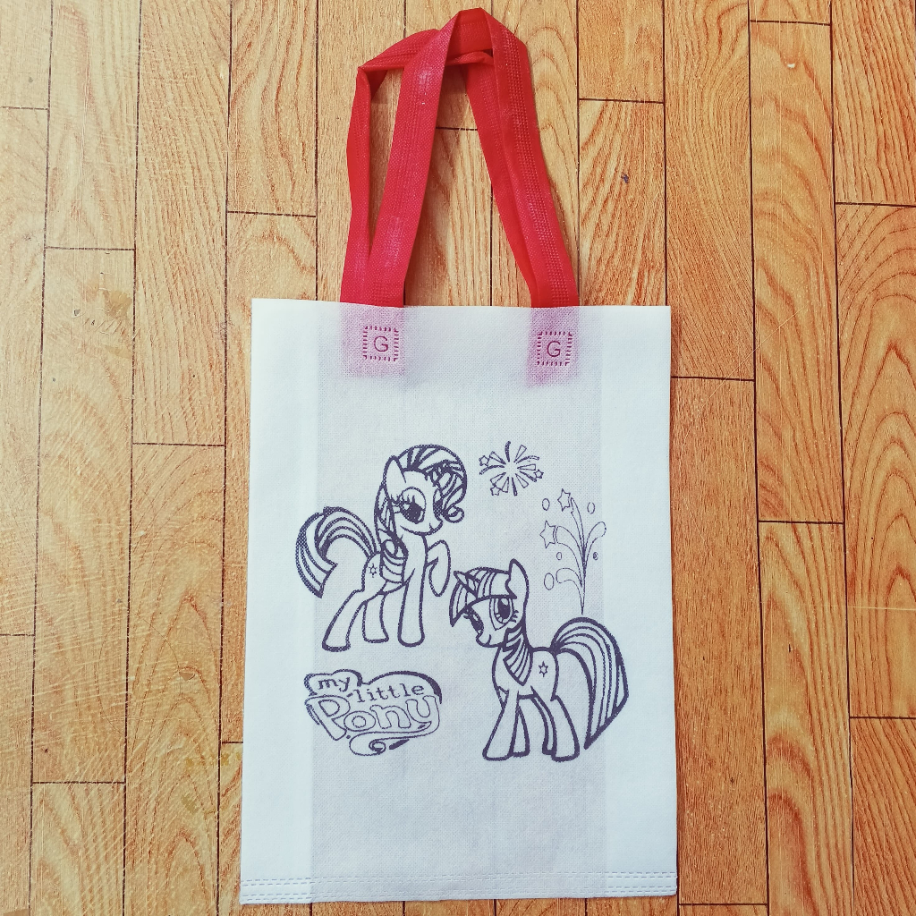 

(12 PCS)Tas Mewarnai Spunbond Uk 30x40x8 Karakter Pilihan Melukis Anak Anak harga per Lusin