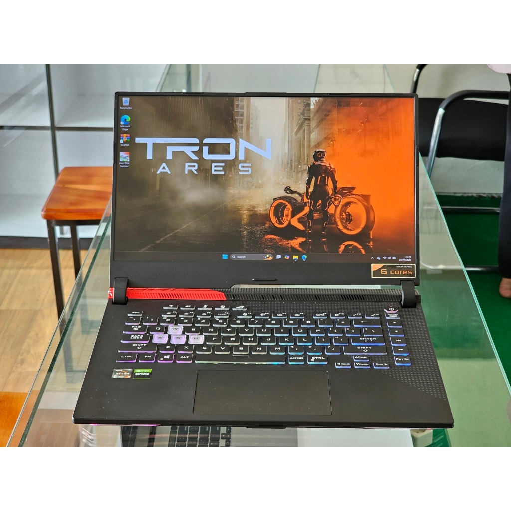 ASUS ROG Strix G15 G513QC AMD Ryzen 5 5000 Series Ram 16 GB SSD 1.5 TB Nvidia RTX 3050 144 Hz Gaming