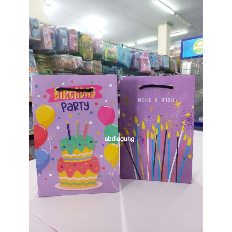 

PAPER BAG MOTIF KUE ULTAH TALI Uk kecil / PCS