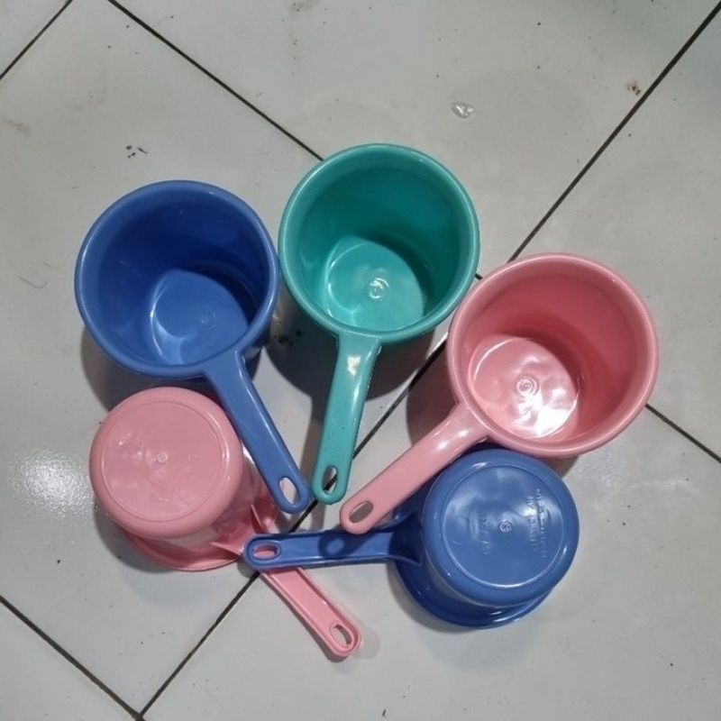 timba plastik kecil /gayung plastik kecil / timba plastiki mini / gayung mini