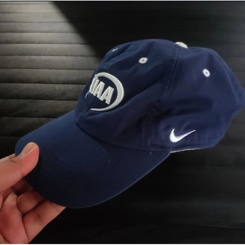 topi vintage nike