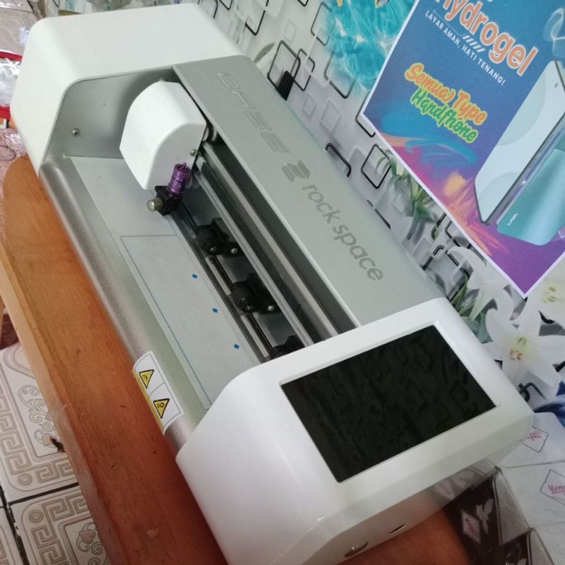 Mesin cetak anti gores Hydrogel Oase Rock space Zc1