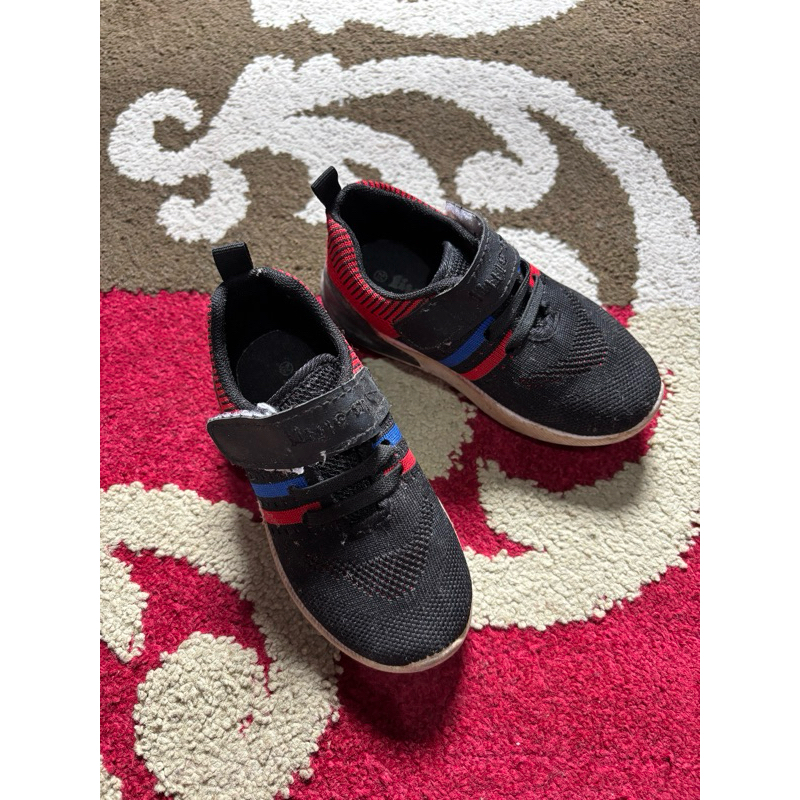 sepatu little m