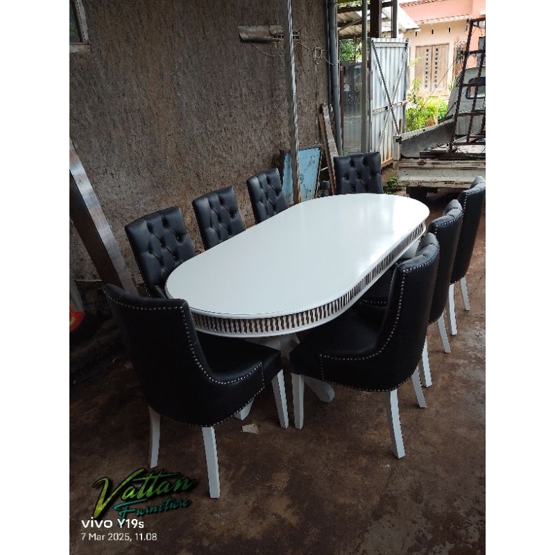 meja makan kursi8/set meja makan 8 kursi.meja makan oval kursi 8