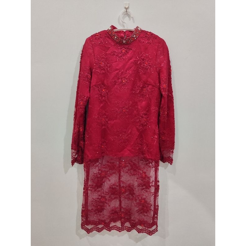 Dress Atasan Renda  Brokat berpayet, warna merah maroon, Size S