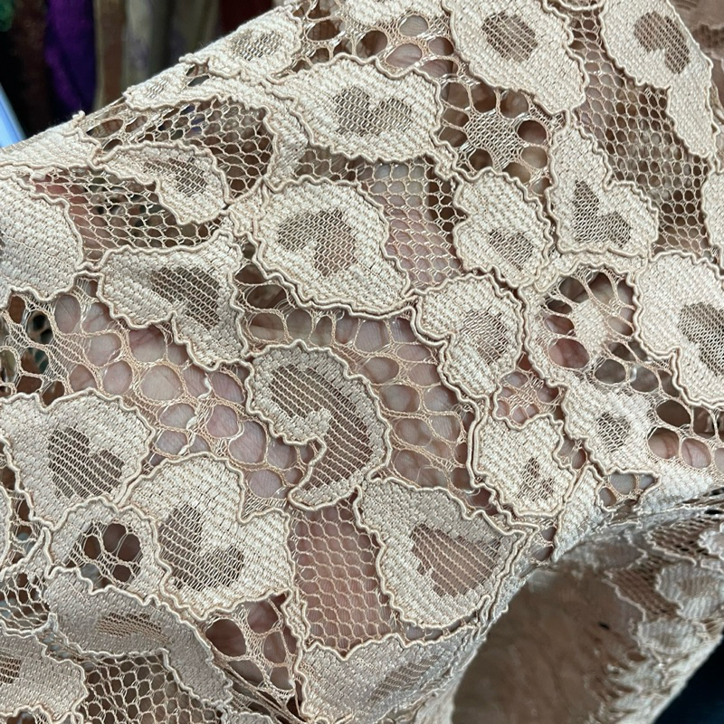 kain semi prada - kain katun brokat motif bunga - kain brokat karneli - kain brokat lace prancis bc