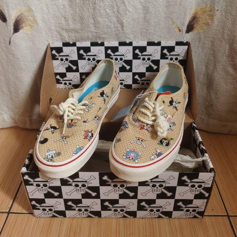 Vans Authentic x One Piece Sepatu Vans x One Piece Sneakers One Piece x Vans Authentic 'Straw Hat'