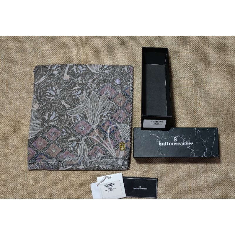 Buttonscarves Maharani Preloved