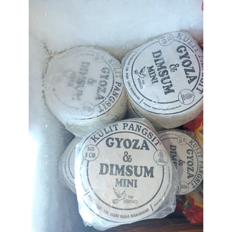 

Kulit Gyoza dan Dimsum Mini 8 cm