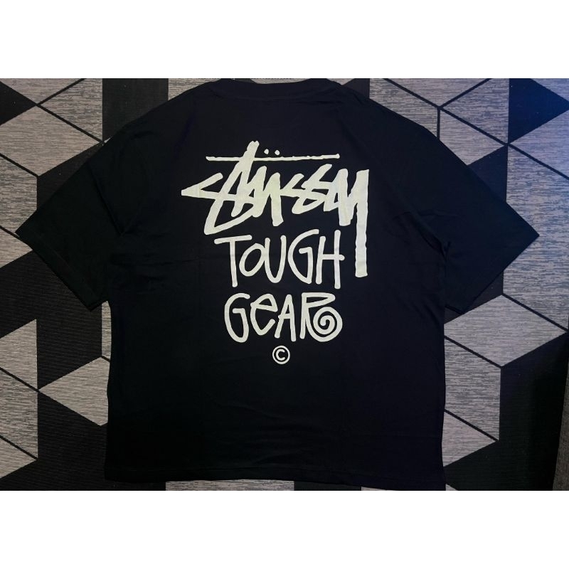 kaos oversize stussy gear glow in
