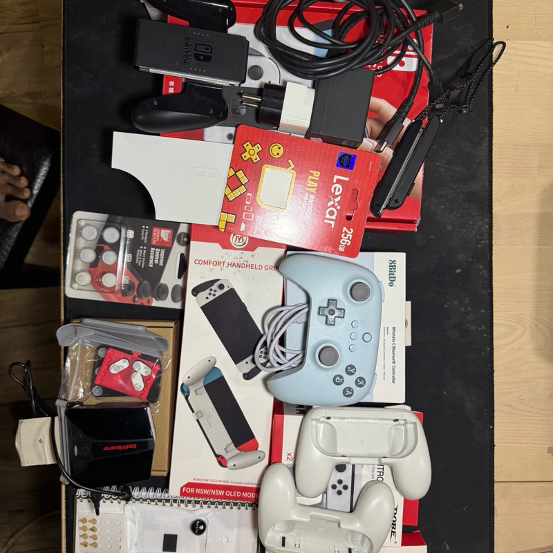 Nintendo Switch OLED CFW 252 Gb Putih Second Seken Bekas Full Aksesoris