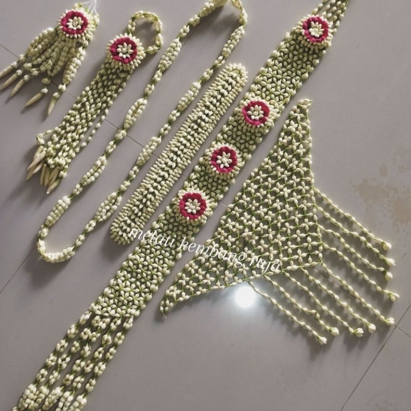 Ronce Melati Solo Putri / Hijab ( 1 set )  - Ronce Bunga Melati Asli