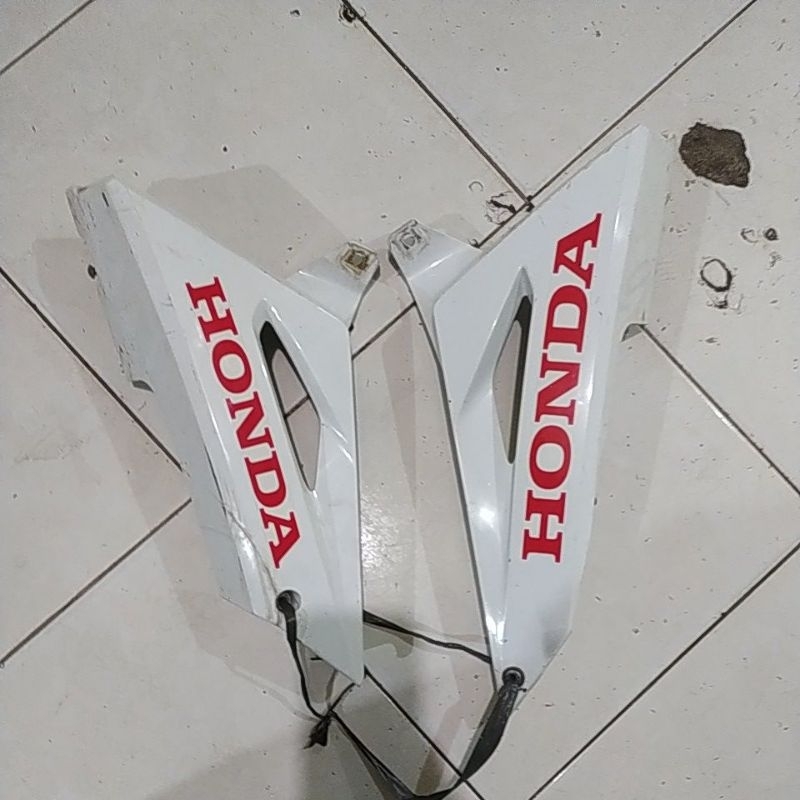 UNDERCOWL CBR 150 LED