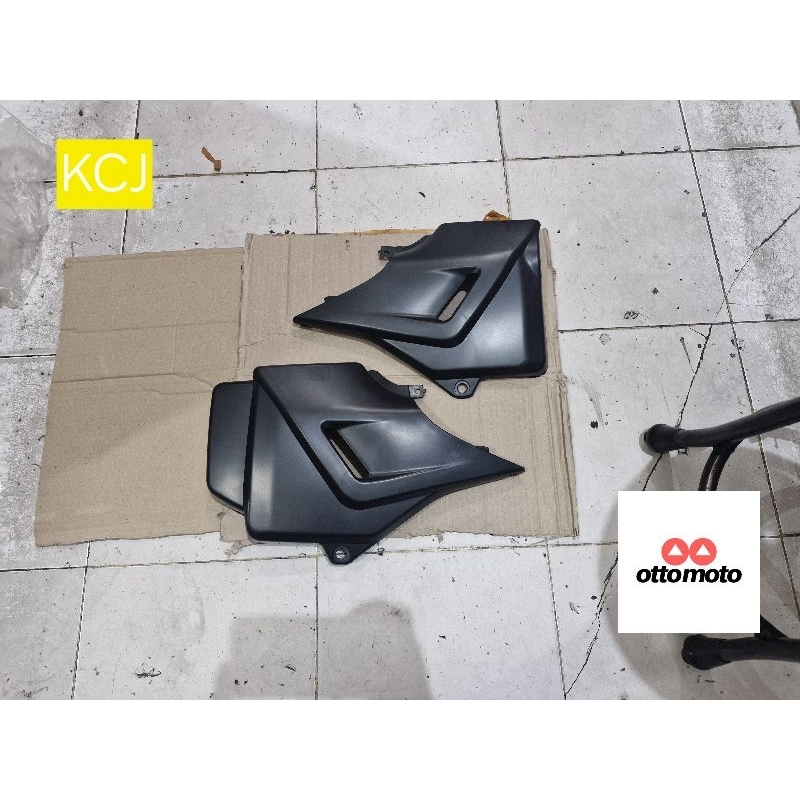 BOX ACCU COVER BOX AKI KANAN KIRI HONDA TIGER LAWAS , TIGER 2000 , TIGER OLD