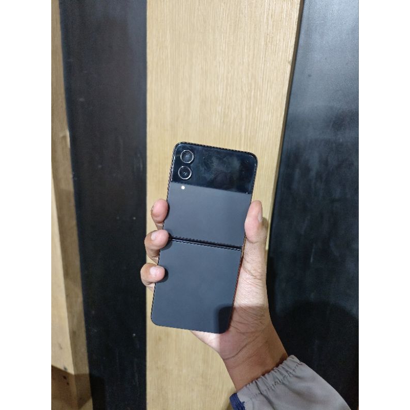 Samsung Galaxy Z Flip 4 5G Ram 8/256Gb Second Original Fullset