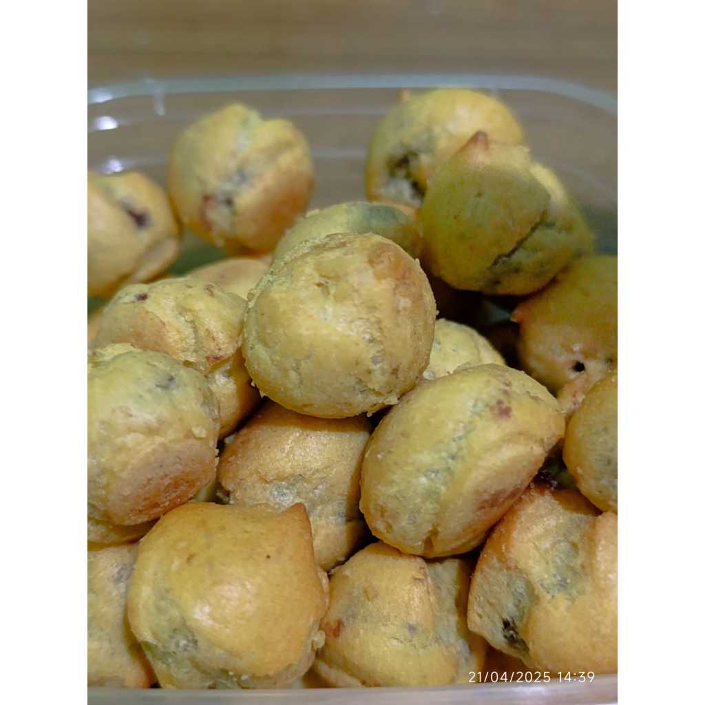 

Kue soes coklat // soes kering // susu coklat