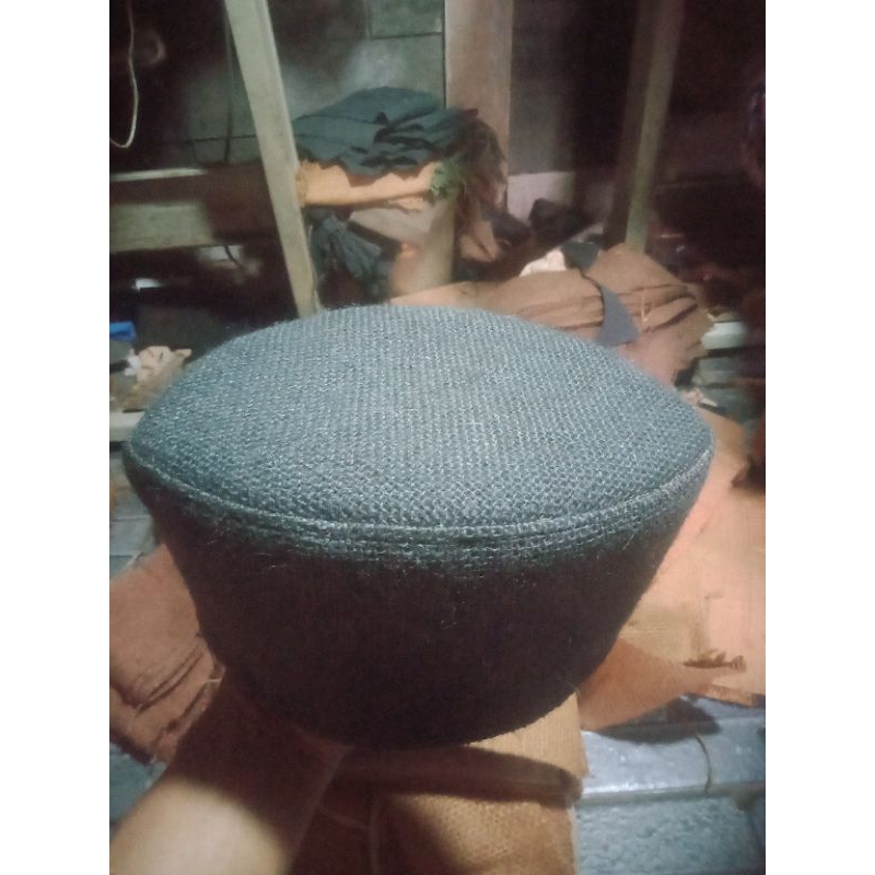 peci goni opal hitam